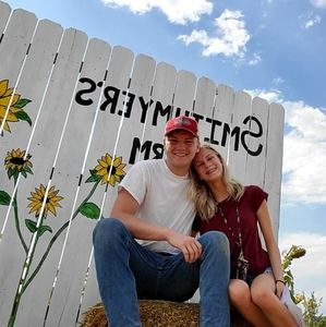 Meet your Posher, Alexia